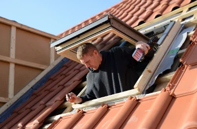 Pose de fenêtres de toit Velux à Vron